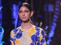 Manish-Malhotra's----Blue-Runway----collections-at-Lakme-Fashion-Week-Summer-Resort-2015