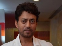 IrrFan-Khan-at-Red-FM-Studios-Promoting-Piku-28-795x1200