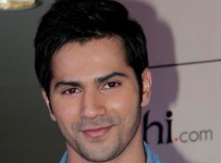 Varun-Dhawan-Looking-Great