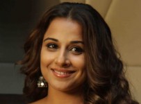 Vidya-Balan-Honoured-by-Rai-University-Photos