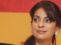 indian-best-old-actress-juhi-chawla-hd-wallpaper