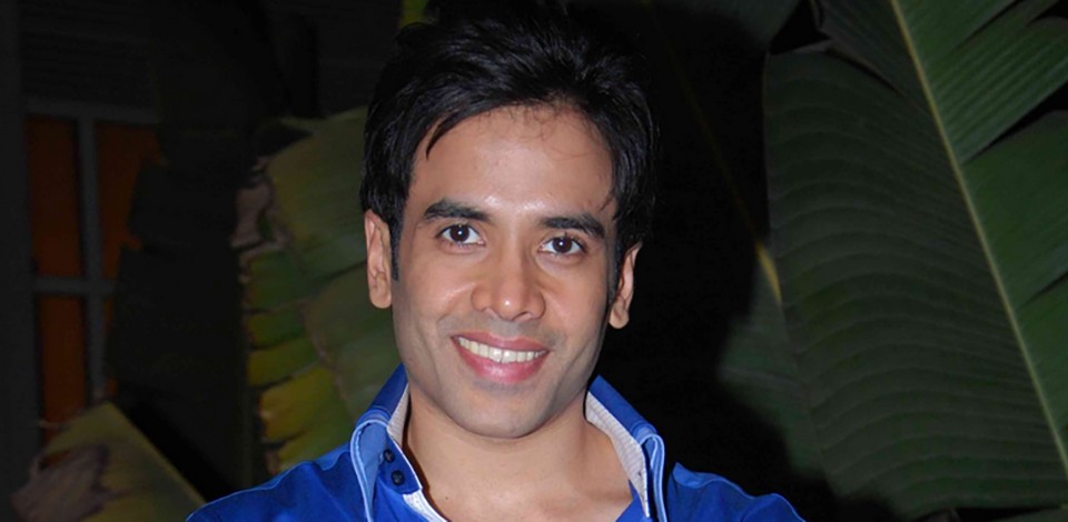 tusshar-kapoor-and-kulraj-randhawa-at-times-rewards-awards-pics038