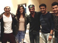 Johnny Lever-Varun Dhawan-Kriti Sanon-SRK-Kapil Sharma-Varun Sharma