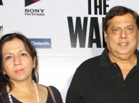 David-Dhawan-with-wife-Lali-Dhawan-810x971