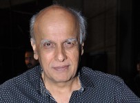 b4eb57h373fquqir.D.0.Mahesh-Bhatt-at-film-JISM-2-press-meet-at-Hotel-Hyatt-Regency-in-Mumbai