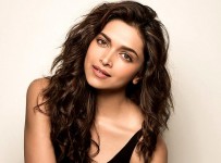 Deepika Padukone 2013 Photos