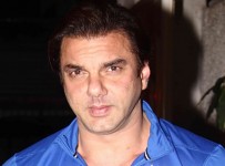 sohail-khan-snapped-at-special-screening-of-guddu-ki-gun-film-stills04