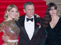 London, United Kingdom. 26th October 2015 -- Daniel Craig, Monica Bellucci and Lea Seydoux attend the world premiere of the latest James Bond movie "Spectre" at the Royal Albert Hall in London. -- Actor Daniel Craig attended the world premiere of the latest James Bond movie "Spectre", directed by Sam Mendes, at the Royal Albert Hall in London.
Daniel Craig attends the World Premiere of "Spectre" in London