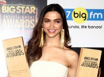 Big-Star-Entertainment-Awards-2015-24