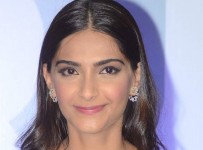 Sonam_Kapoor_Neerja6_0_0