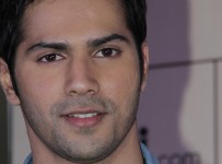 Varun Dhawan promotes his Student of the Year movie with Yebhi (1)