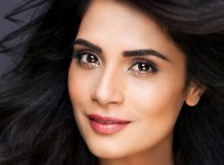 14-richa-chadda-hd-picture