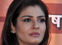 Raveena-Tandon-at-Chai-Pe-Charcha-event-(4)399