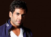 Tusshar-Kapoor-Wallpaper-1