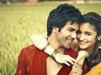 varun-dhavan-alia-bhatt-Romentic-Couple-hd-wallpapers