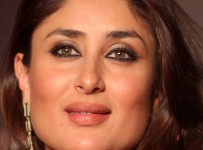 07-kareena-kapoor-khan-unveiled-magnum-pleasure-icecream-hd-picture