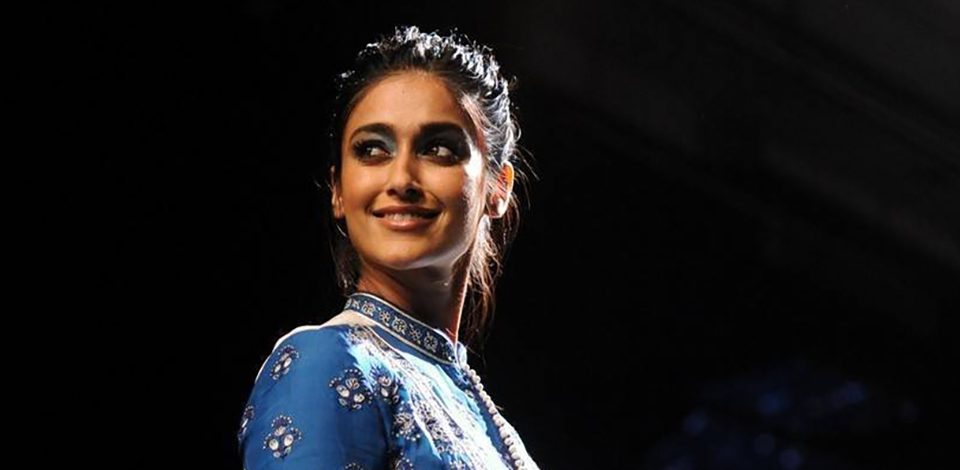 Ileana-Hot-Photos-At-Lakme-Fashion-Week-2016-8