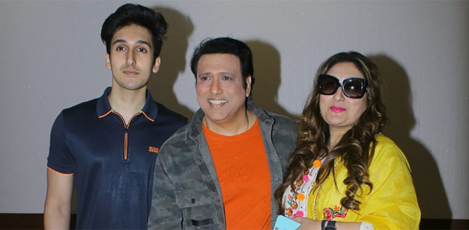 Govinda's family watches 'Aa Gaya Hero' | AVSTV - bollywood and ...