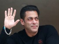 Salman prepones KEKD