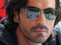 Arjun Rampal Donates PPE