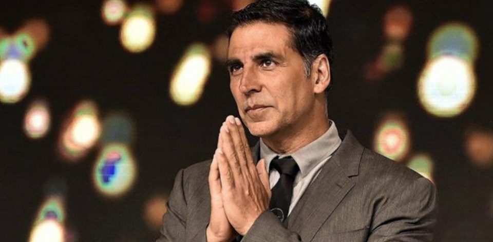 Akshay Donates Wristbands