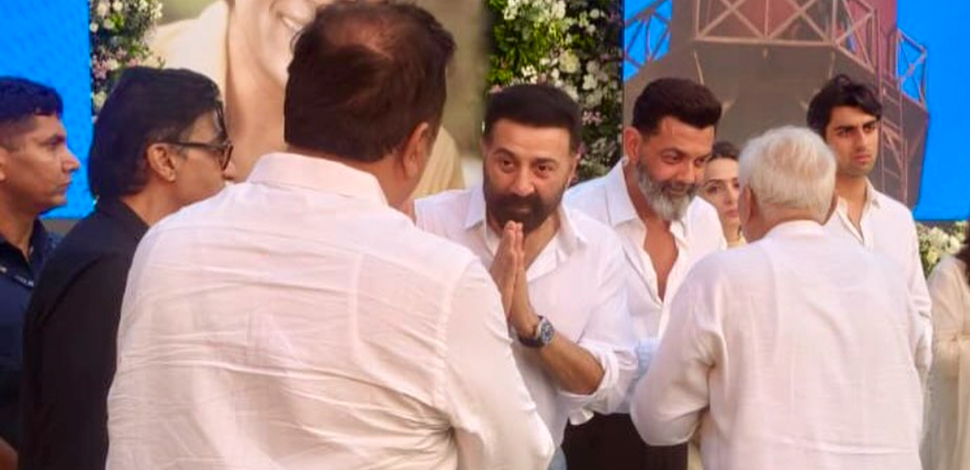 Dharmendra_PrayerMeet