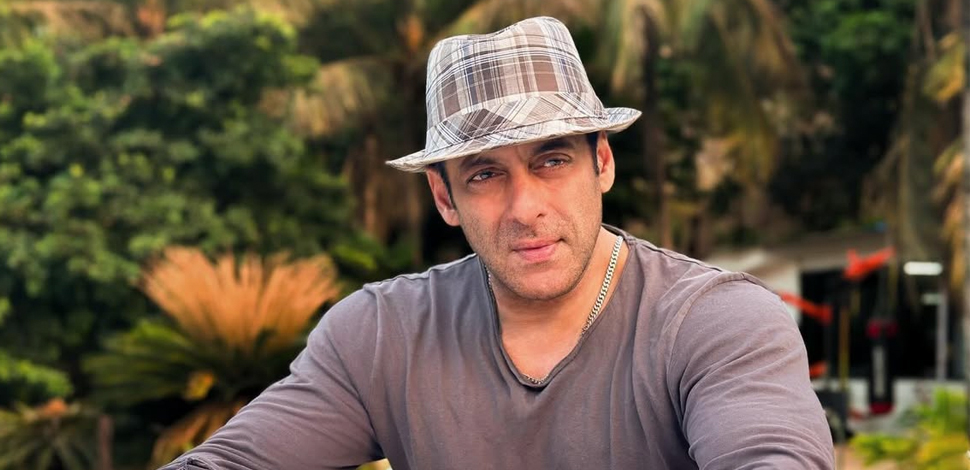 Salman_Visits_Father